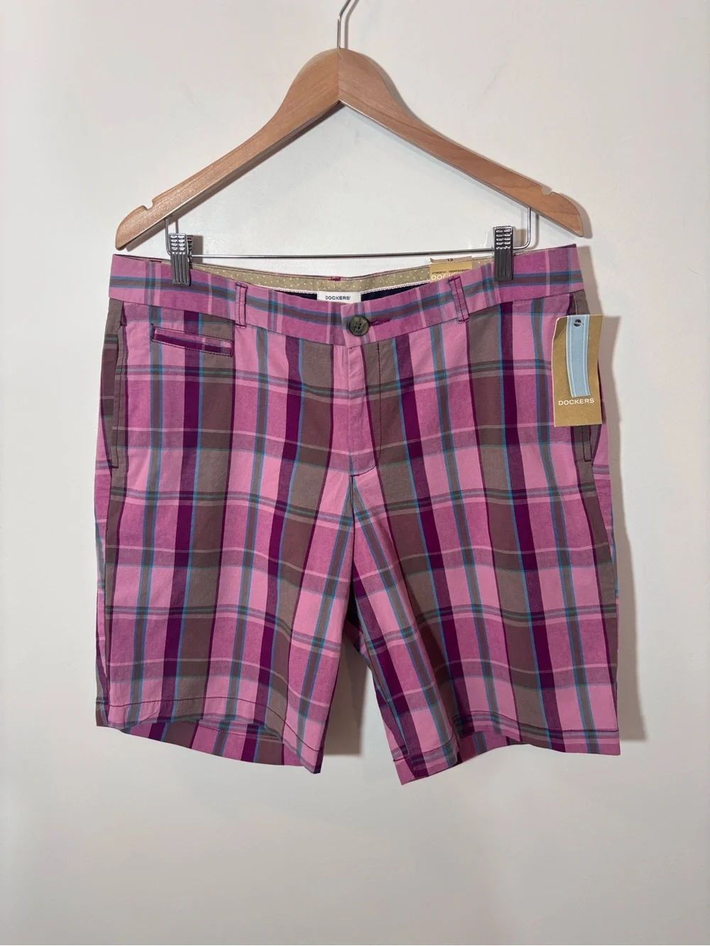 DockersโWomen Plaid Low Rise Slightly Curvy Bermuda Shorts NWT 12 Y2K Pink/Purp